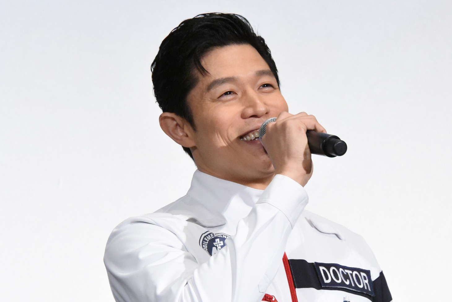 鈴木亮平