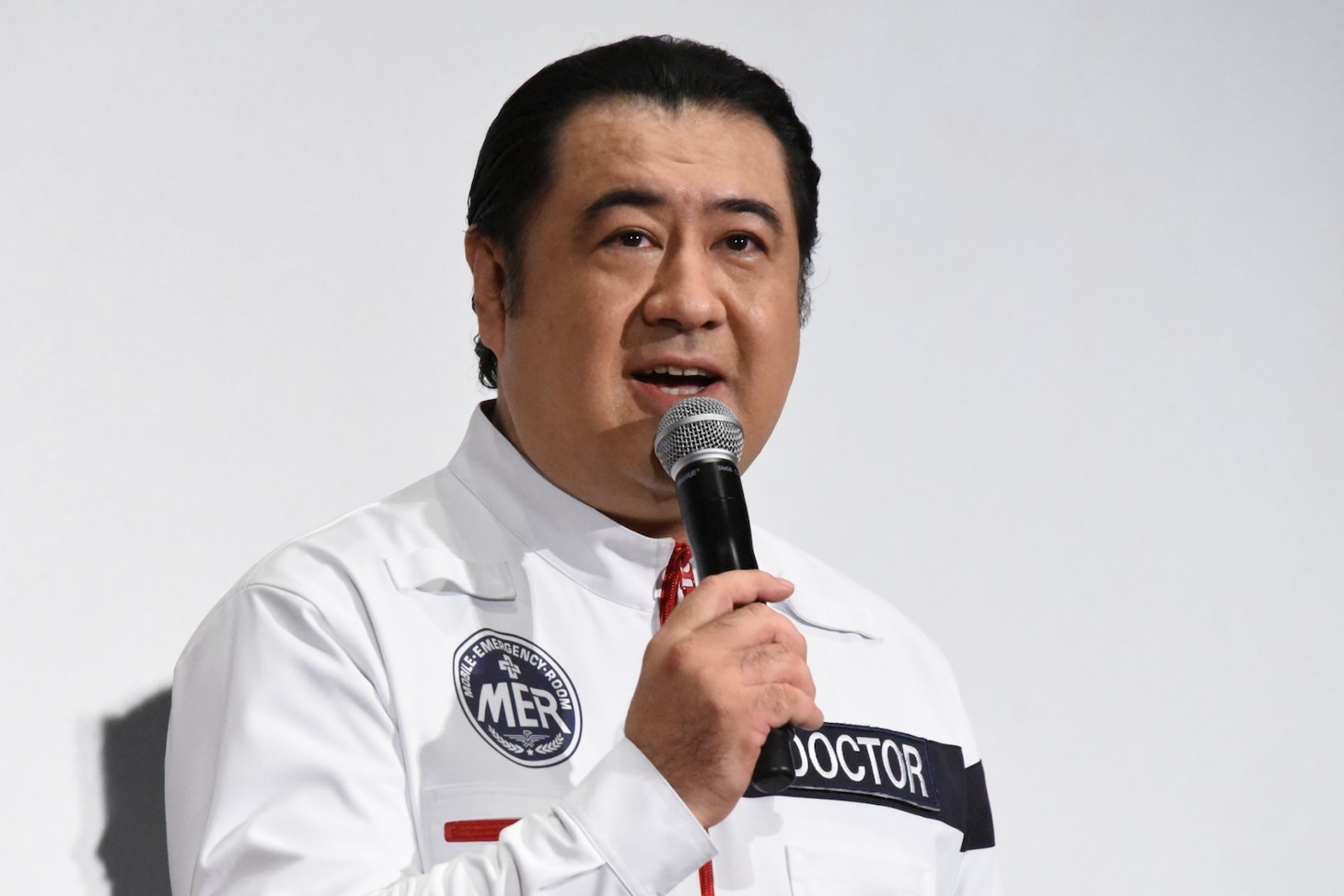 小手伸也
