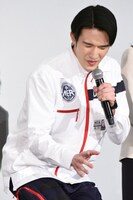 ギャグを披露するジェシー。