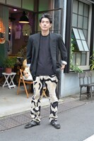 葛西繁人役の中島歩。