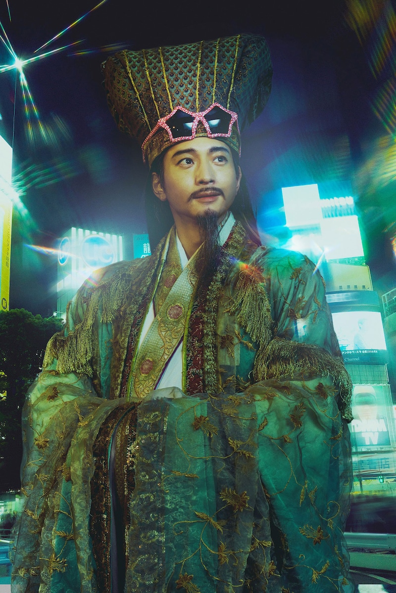 「パリピ孔明」より向井理演じる諸葛孔明。