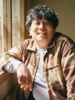 映画「リバー、流れないでよ」より、諏訪雅演じるキャラクター。