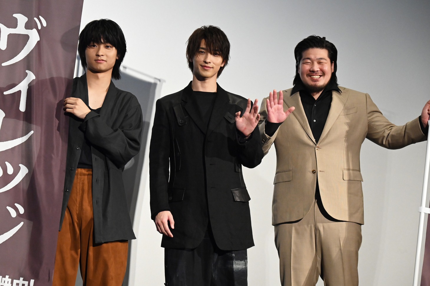 「ヴィレッジ」公開御礼舞台挨拶の様子。