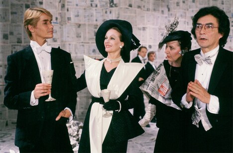 「タブロイド紙が映したドリアン・グレイ」場面写真 Dorian Gray im Spiegel der Boulevardpresse, Photo: Ulrike Ottinger (c) Ulrike Ottinger