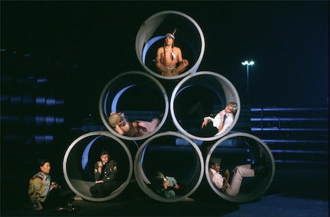 「タブロイド紙が映したドリアン・グレイ」場面写真 Dorian Gray im Spiegel der Boulevardpresse, Photo: Ulrike Ottinger (c) Ulrike Ottinger