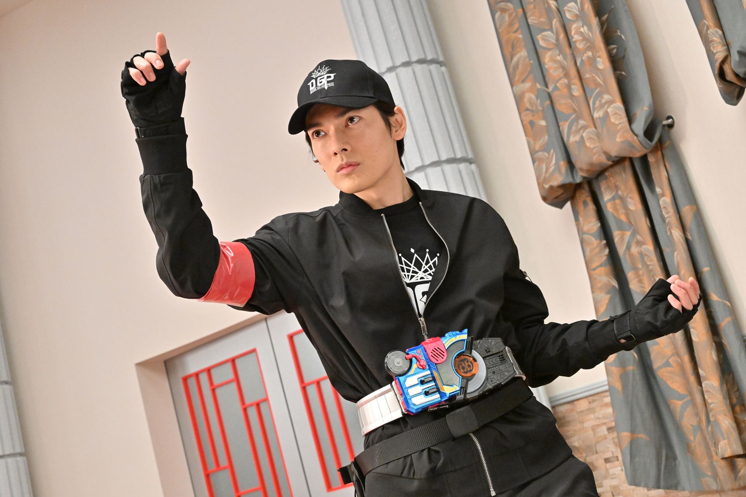 「ギーツエクストラ 仮面ライダーパンクジャック」場面写真