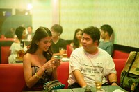 「フィリピンパブ嬢の社会学」場面写真