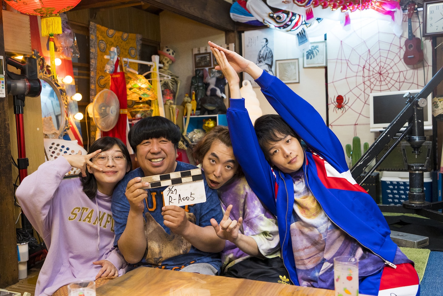左から伊藤沙莉、日村勇紀、柄本時生、中村倫也。