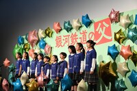 イーハトーブ子ども合唱隊が歌う様子。