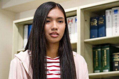 「縁の下のイミグレ」場面写真