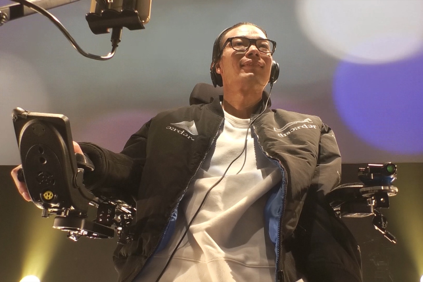 「NO LIMIT, YOUR LIFE ノー リミット, ユア ライフ」場面写真