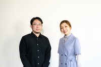 左から遠山昇司、内田慈。