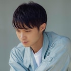 磯村勇斗の思い悩む顔捉えた「渇水」新カット、生田斗真とアイスを食べる姿も