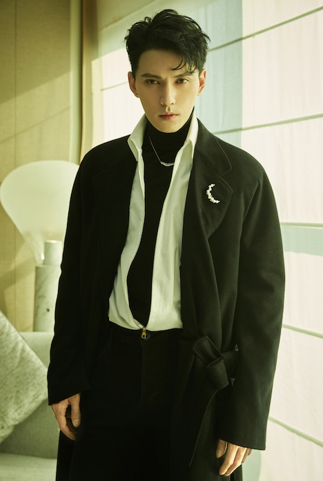 冷徹な検校史・梁翊を演じたシュー・ジェンシー。