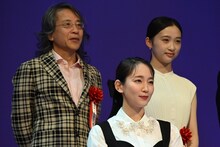 左上から時計回りにオオタヴィン、伊東蒼、吉岡里帆。