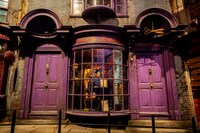 マダム・マルキンの洋装店。