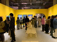 「ウェス・アンダーソンすぎる風景展 あなたのまわりは旅のヒントにあふれている」会場内の様子。
