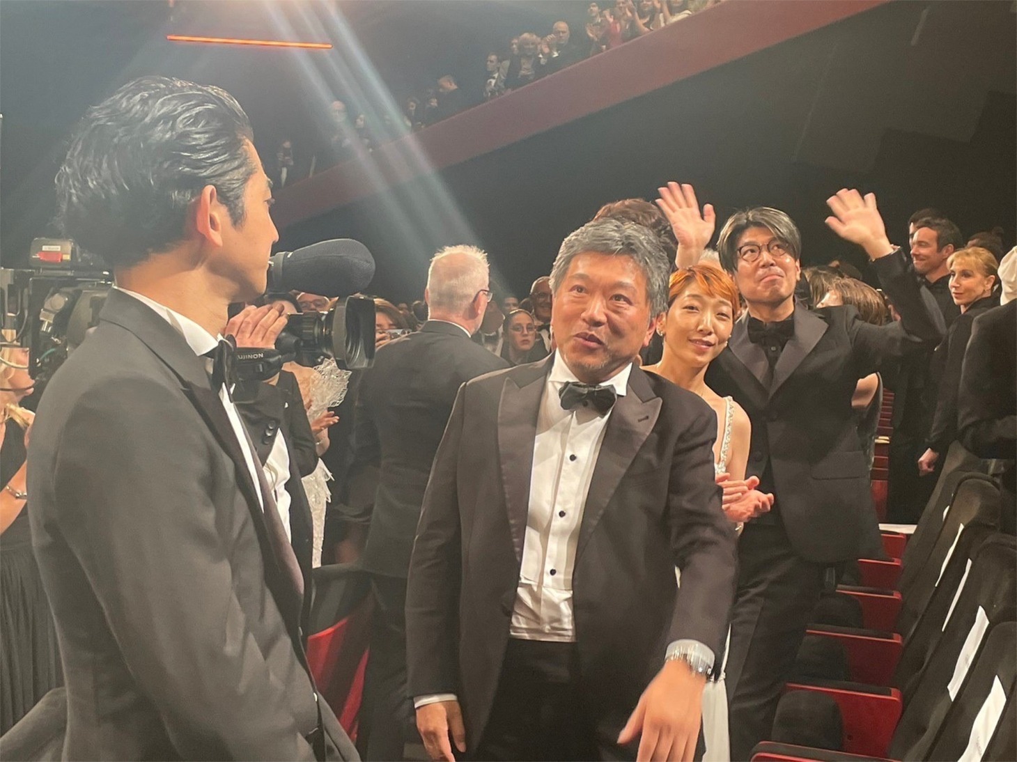 「怪物」第76回カンヌ国際映画祭公式上映会場の様子。