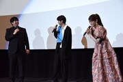 左からジャンボたかお、豊田裕大、松村沙友理。