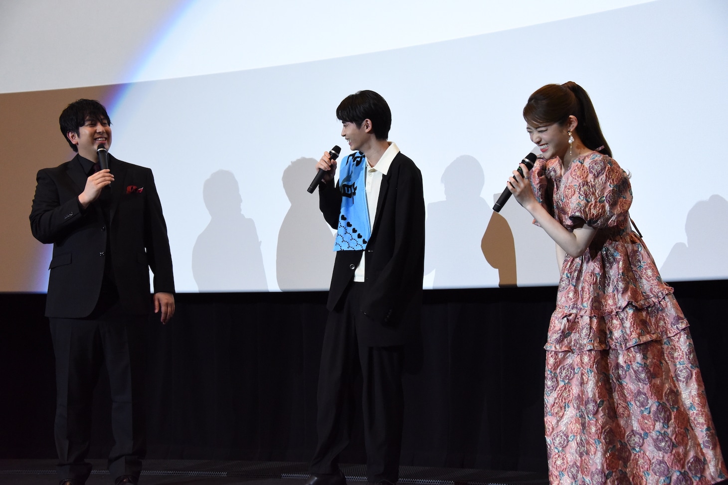 左からジャンボたかお、豊田裕大、松村沙友理。