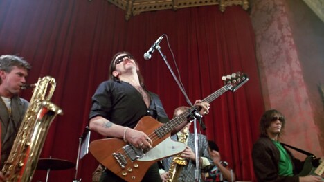 「金持を喰いちぎれ」場面写真