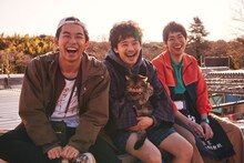 左から仲野太賀、池松壮亮、渡辺大知。