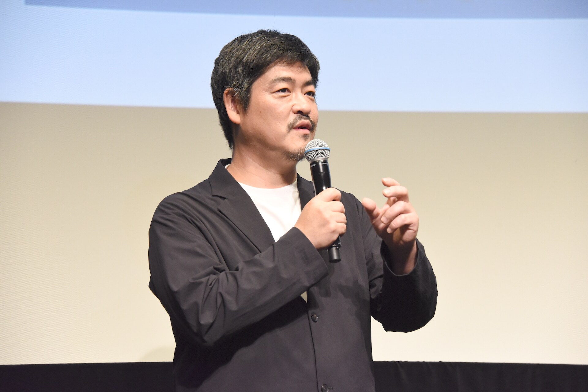 連続ドラマW 0.5の男」松田龍平、沖田修一のユニークな演出にドキドキ