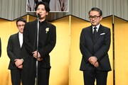 左から生田斗真、三谷幸喜。