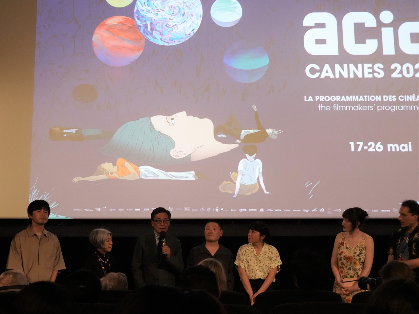 第76回カンヌ国際映画祭「逃げきれた夢」公式上映の様子。