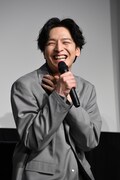 雨男キャラの崩壊を報告する生田斗真。