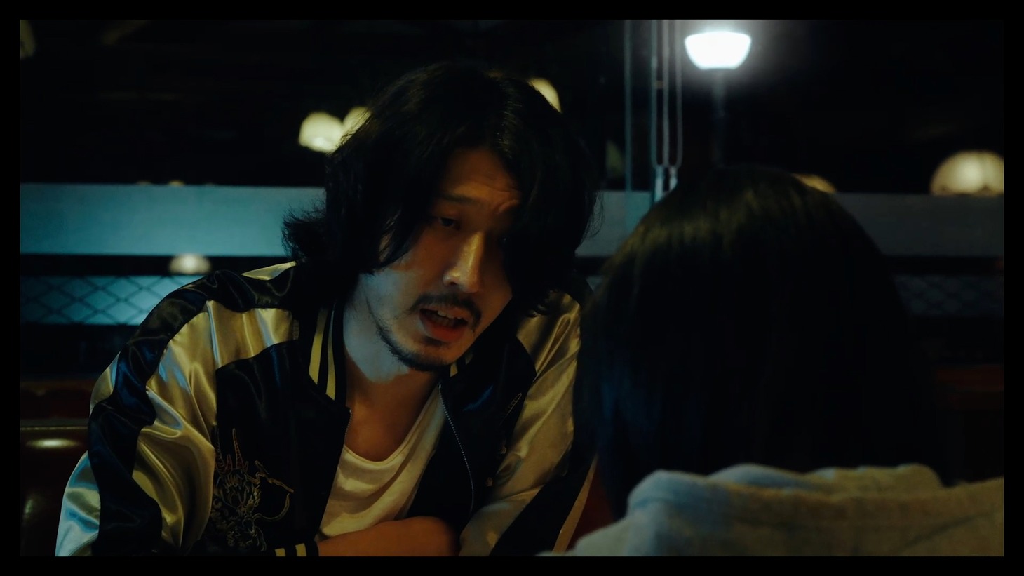 「真夜中のキッス」場面写真