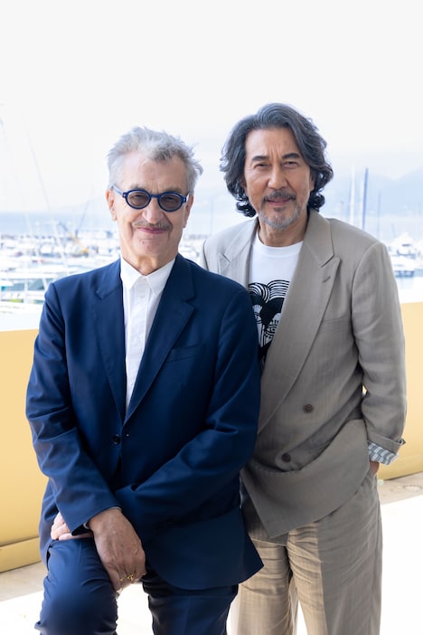 左からヴィム・ヴェンダース、役所広司。