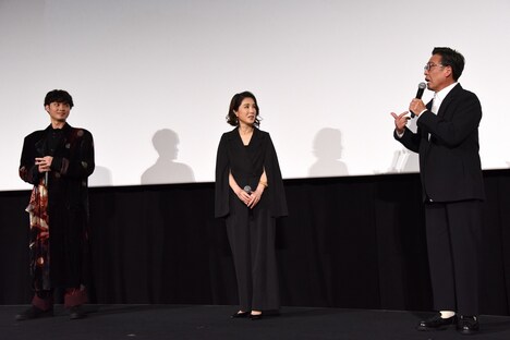 「波紋」初日舞台挨拶の様子。