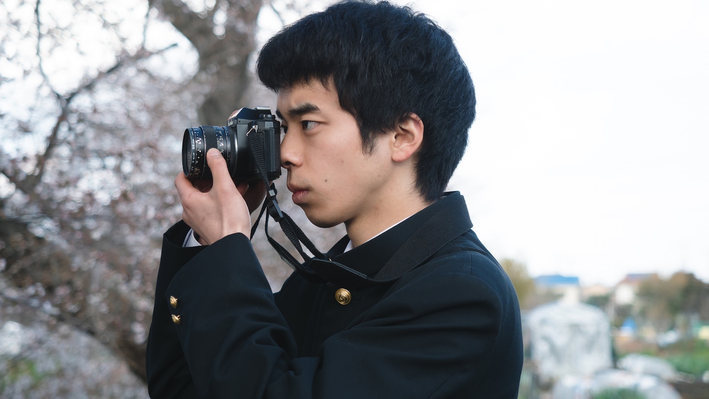 「浮かぶ」場面写真