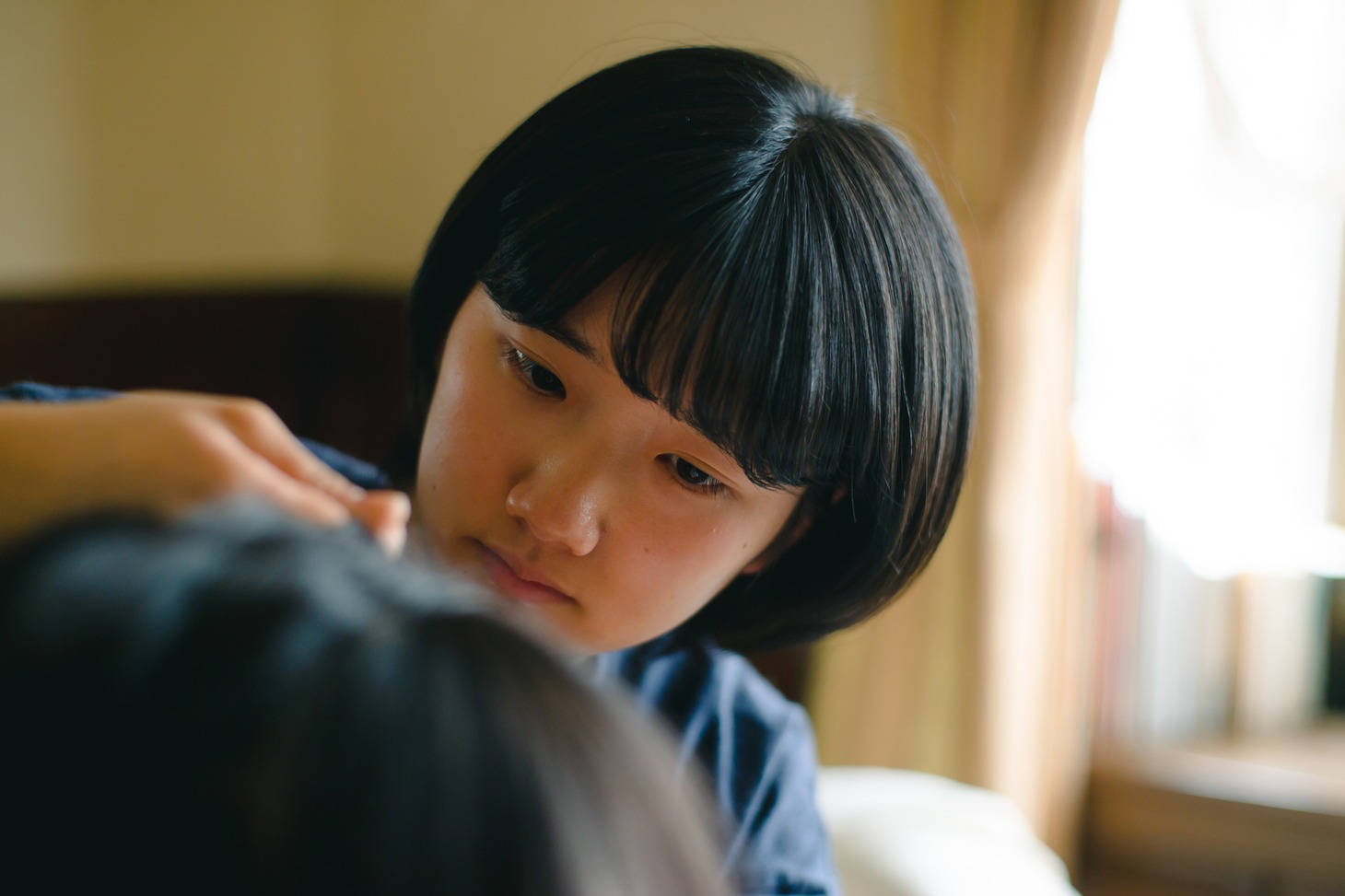 「浮かぶ」場面写真