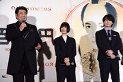 「大名倒産」完成披露試写会の様子。