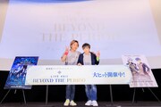 「劇場版アイドリッシュセブン LIVE 4bit BEYOND THE PERiOD」グループ舞台挨拶の様子。左から立花慎之介、保志総一朗。