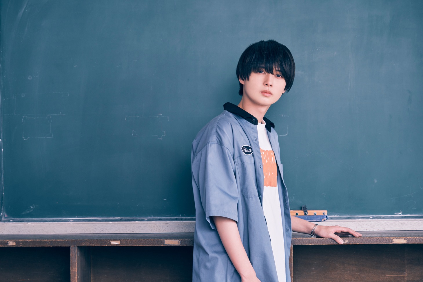 真田透役の井上瑞稀。