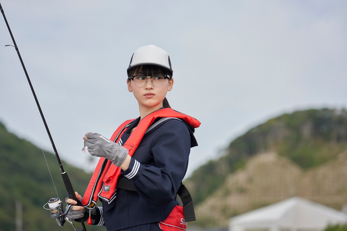大野真役の菊池日菜子。