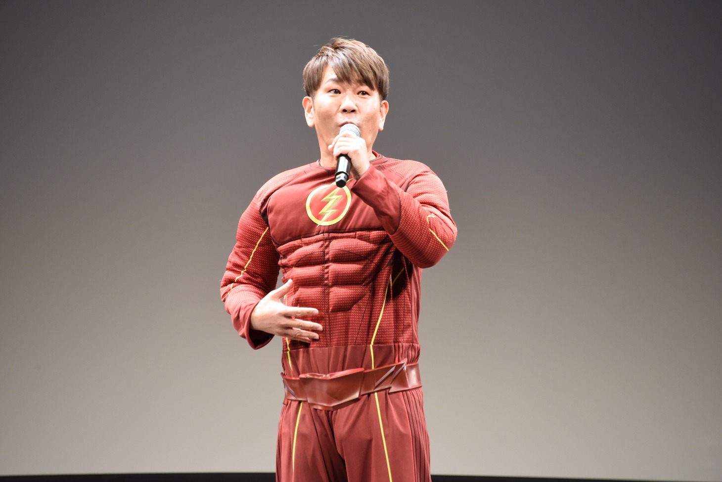 藤本敏史