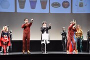 「ザ・フラッシュ」プレゼント大会の様子。
