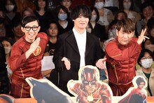 左からこがけん、細谷佳正、藤本敏史。