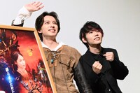 左から阿久津仁愛、けいちゃん。