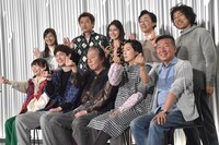 舞台「パラサイト」合同取材会の様子。