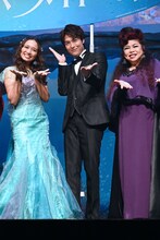 左から豊原江理佳、海宝直人、浦嶋りんこ。