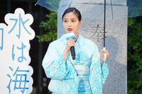 特別ゲストの存在に驚く広瀬すず。