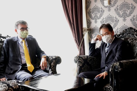 「1.4BILLION」場面写真