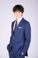 仁科蒼真役の小関裕太。