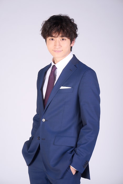 仁科蒼真役の小関裕太。