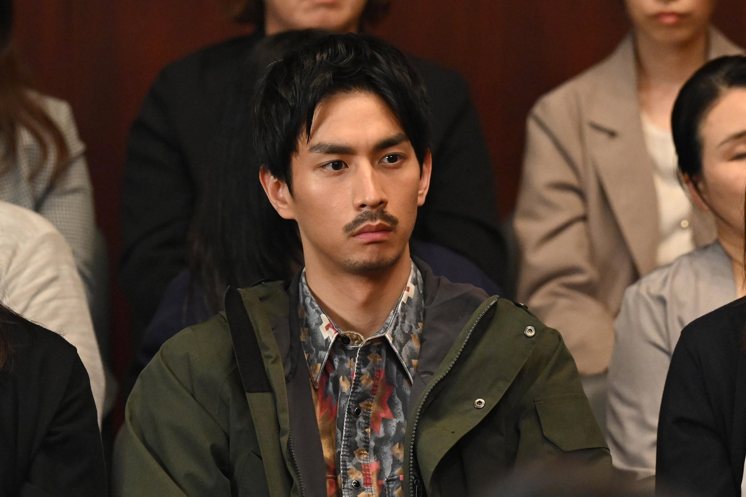 「勝利の法廷式」場面写真